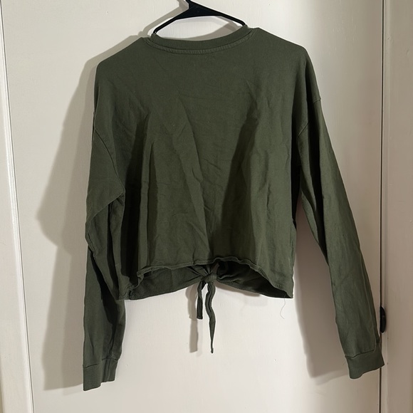 Disneys lion king cropped sweater (Juniors) - Picture 5 of 5